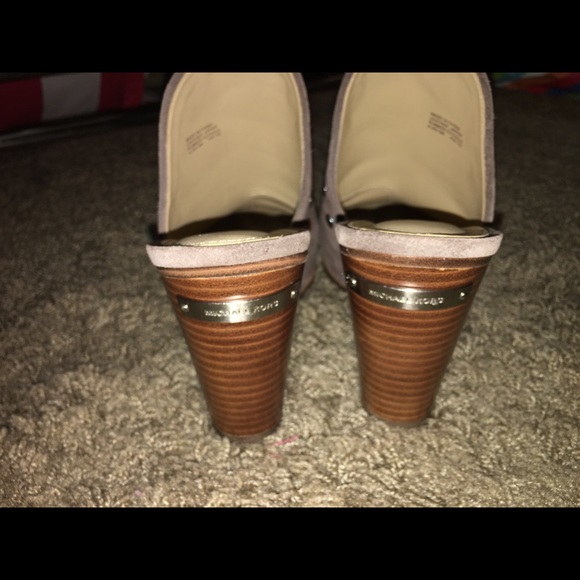 Michael Kors Mules-Size 8.5 - Picture 2 of 2